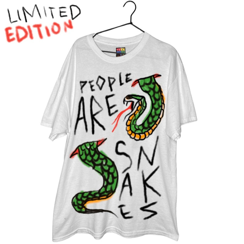 SNAKES ( spraypaint ) T-Shirts DTG 